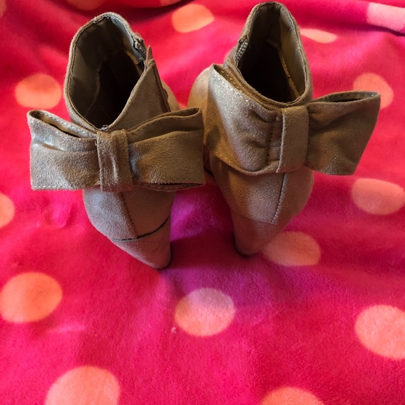 Cute Rue21 Booties - Picture 2 of 3